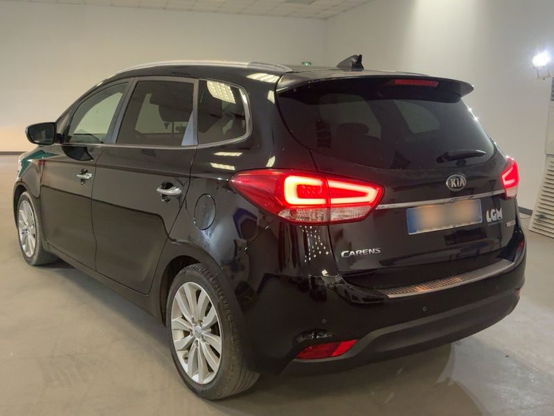Kia Carens 1.7 CRDi Active — zdjęcie 3