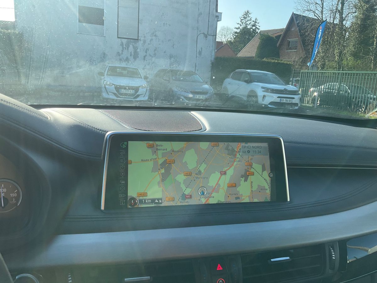 BMW X6 2016 — photo 28