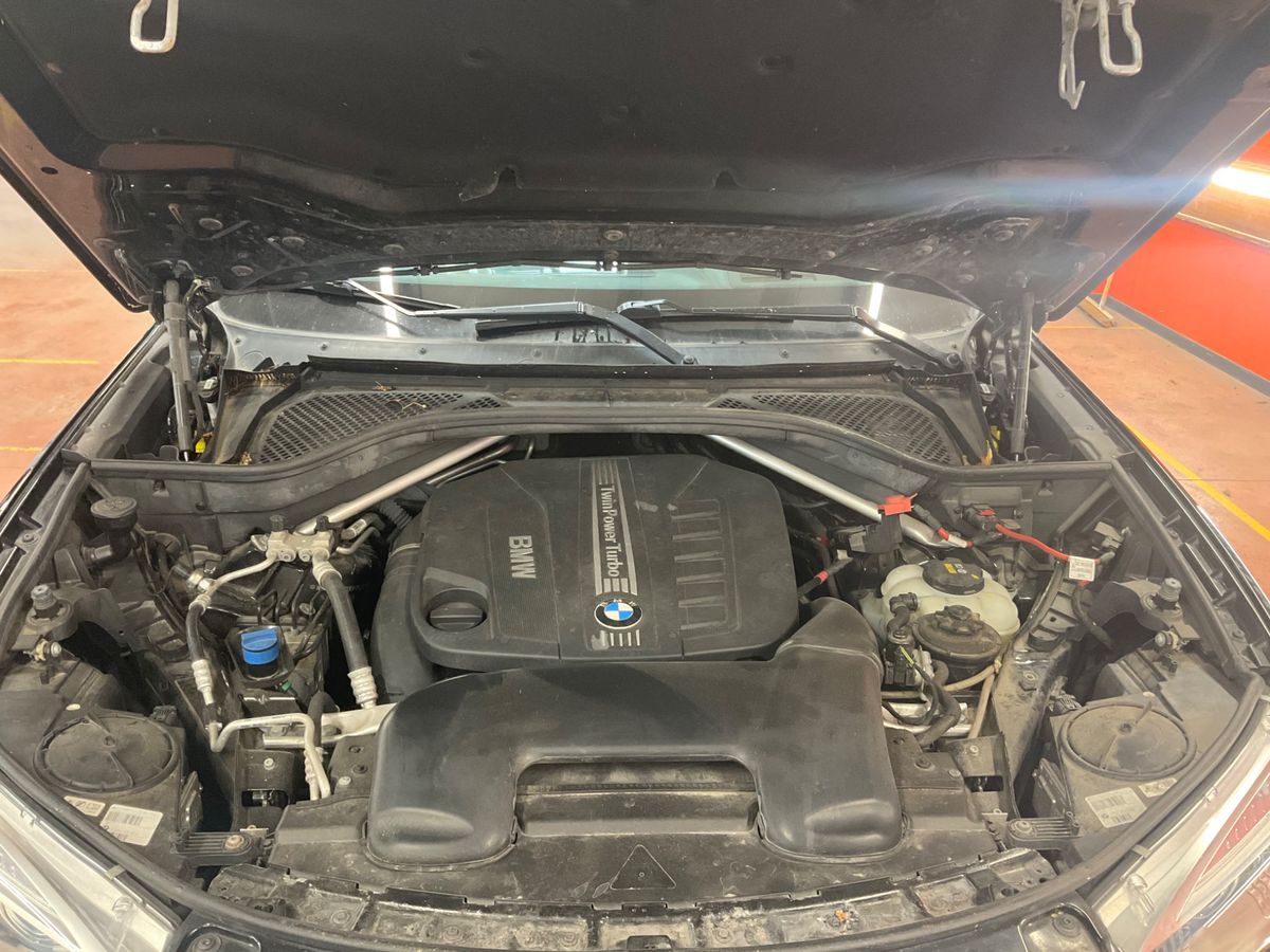 BMW X6 2016 — photo 24