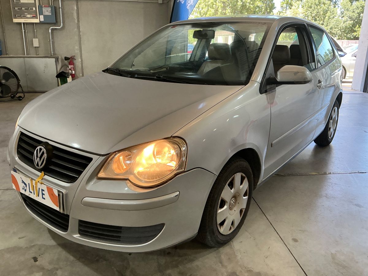 Volkswagen Polo 2006 — photo 1