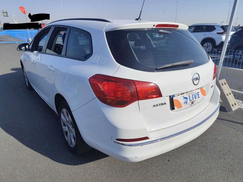 Opel Astra 1.6 CDTI DPF Selective — zdjęcie 3