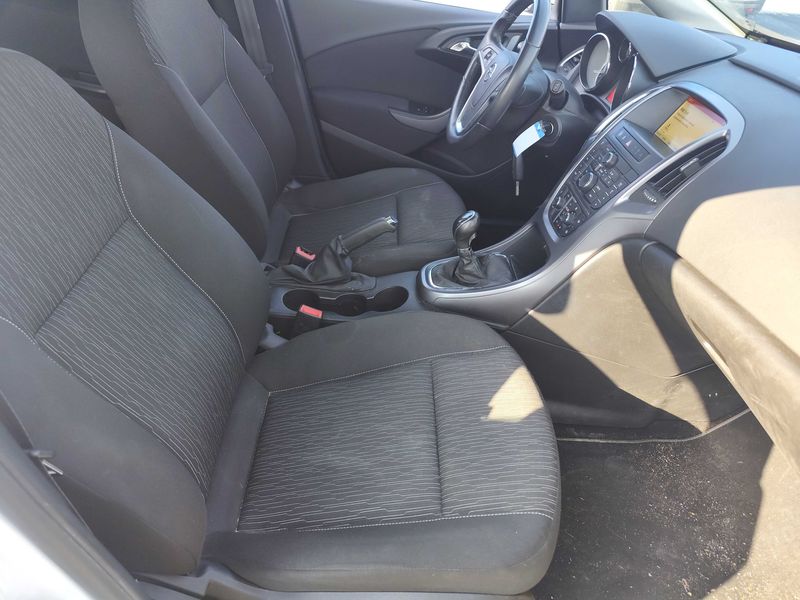 Opel Astra 1.6 CDTI DPF Selective — zdjęcie 10