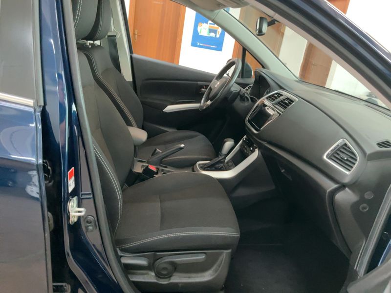 Suzuki SX4 S-Cross 1.4 BoosterJet Cool 4WD — zdjęcie 11