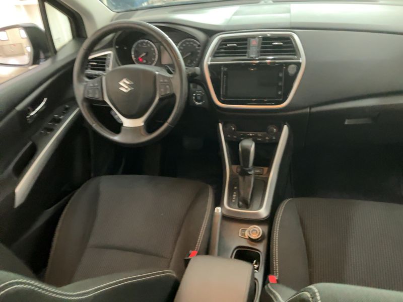 Suzuki SX4 S-Cross 1.4 BoosterJet Cool 4WD — zdjęcie 12