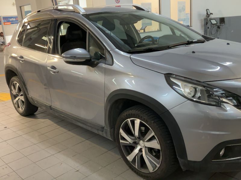 Peugeot 2008 1.6 Blue-HDi Allure 2017 – снимка 12