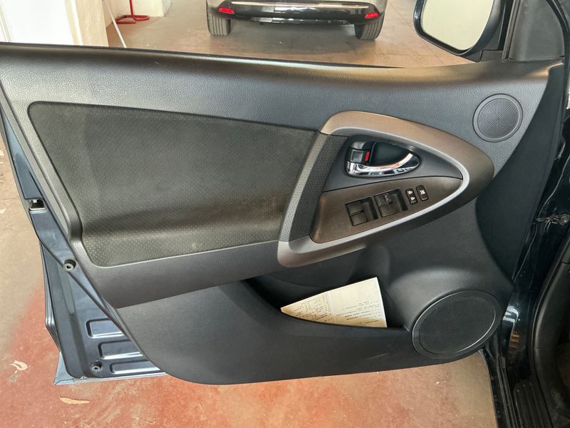 Toyota RAV 4 2.2 D-4D Crossover Style 2013 – снимка 36