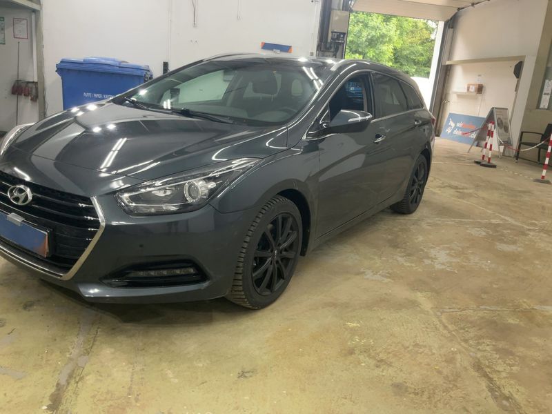 Hyundai i40 1.7 CRDi Trend Blue — zdjęcie 2