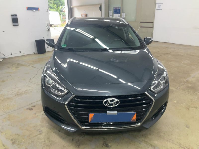 Hyundai i40 1.7 CRDi Trend Blue — zdjęcie 9