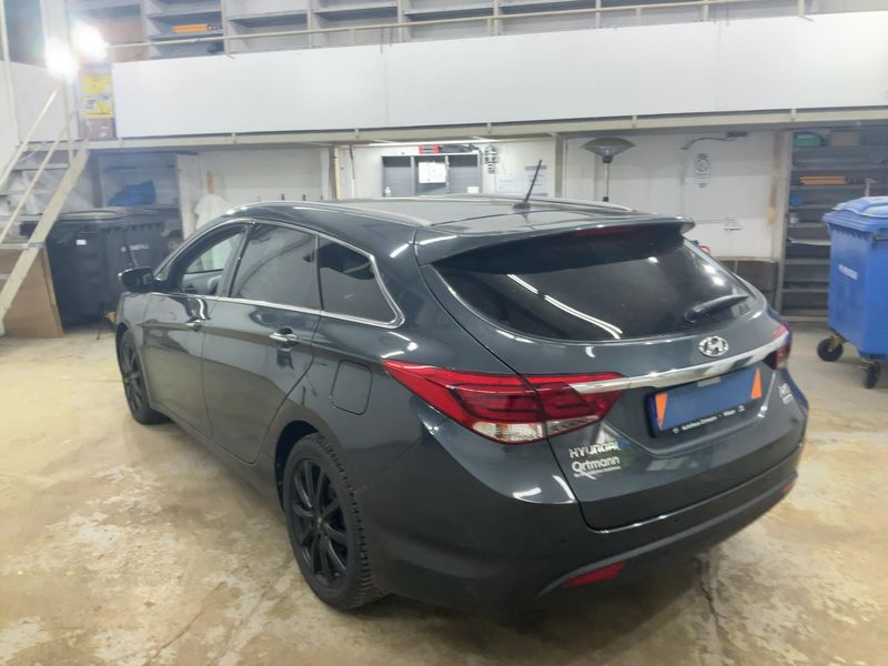 Hyundai i40 1.7 CRDi Trend Blue — zdjęcie 3