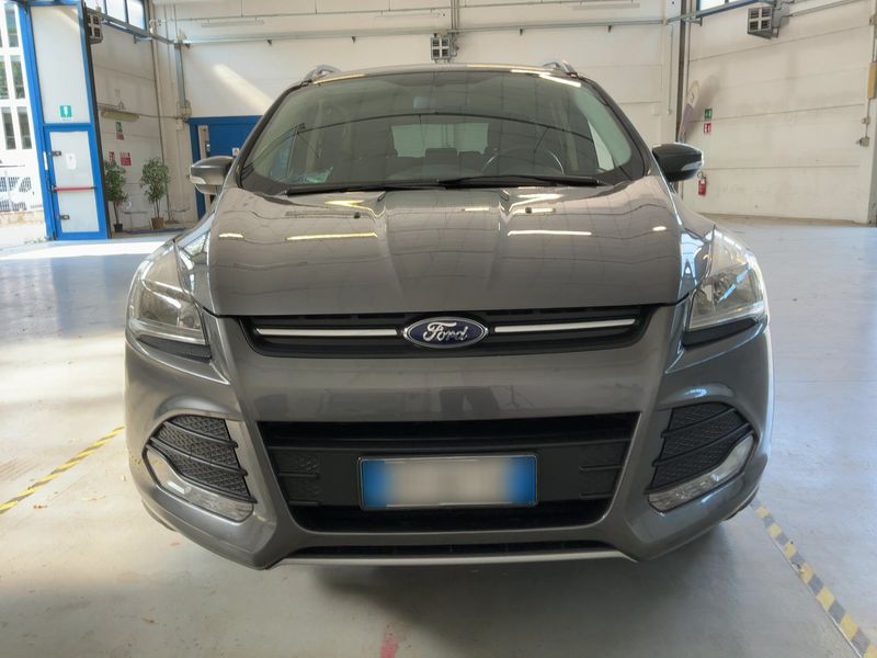 Ford Kuga 2.0 TDCi — zdjęcie 9