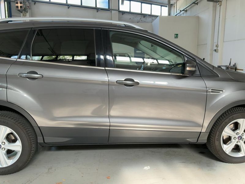 Ford Kuga 2.0 TDCi — zdjęcie 7