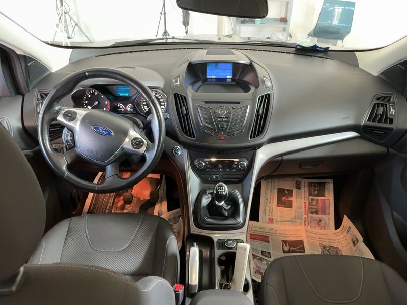 Ford Kuga 2.0 TDCi — zdjęcie 12