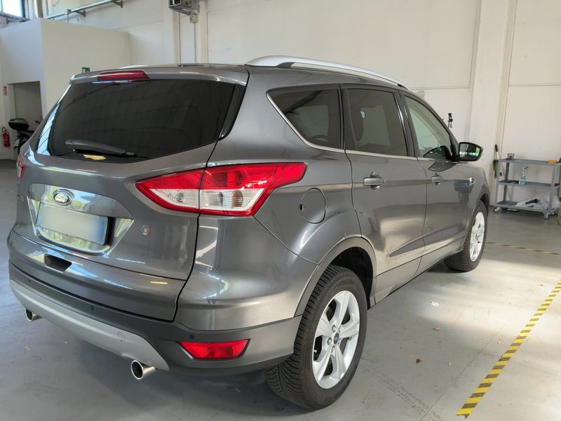 Ford Kuga 2.0 TDCi — zdjęcie 6