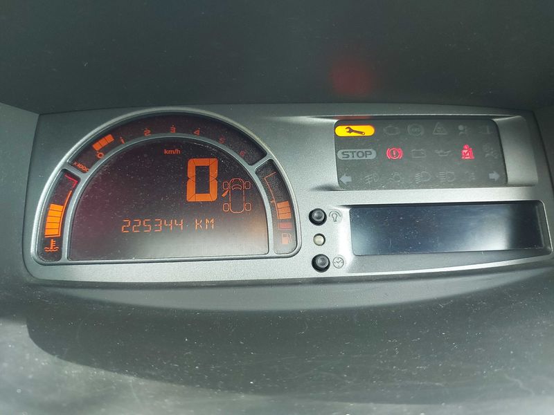Renault Modus 1.5 dCi Dynamique — zdjęcie 12
