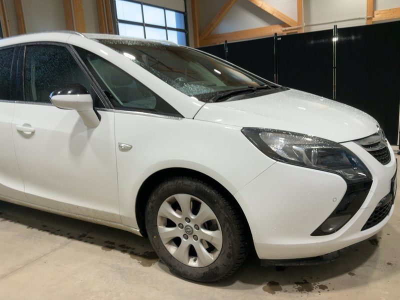 Opel Zafira Tourer 1.4 Turbo Österreich Edition — zdjęcie 8