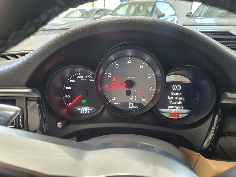 Porsche Macan S — zdjęcie 12