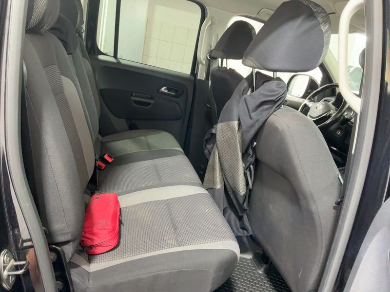Volkswagen Amarok 3.0 V6 TDI Comfortline DoubleCab 4Motion — zdjęcie 14