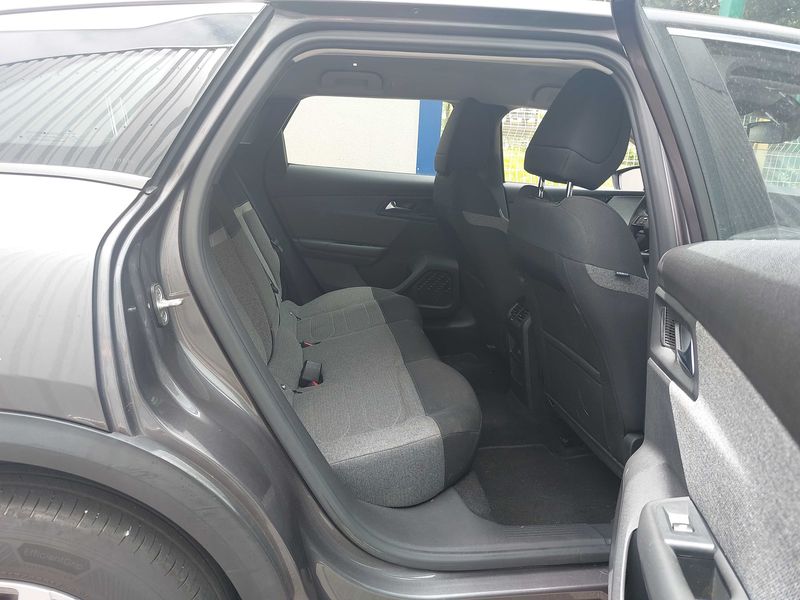 Citroen C5 X 1.2 PureTech Feel — zdjęcie 14