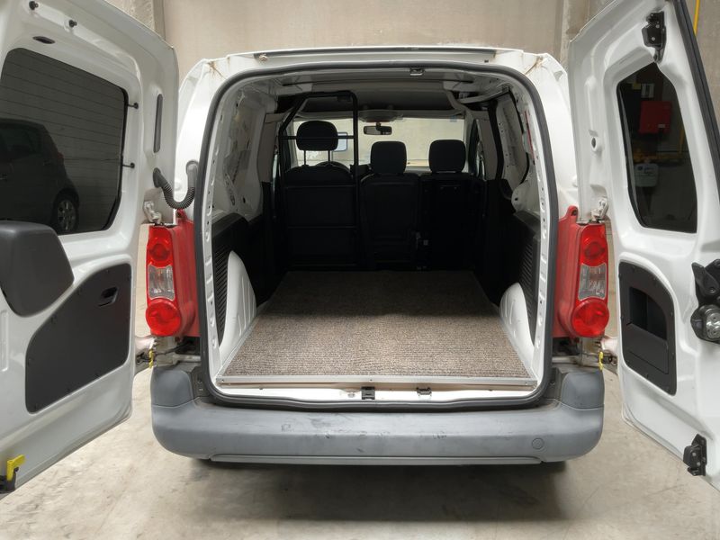 Peugeot Partner 1.6 HDi Filou 2010 – снимка 15