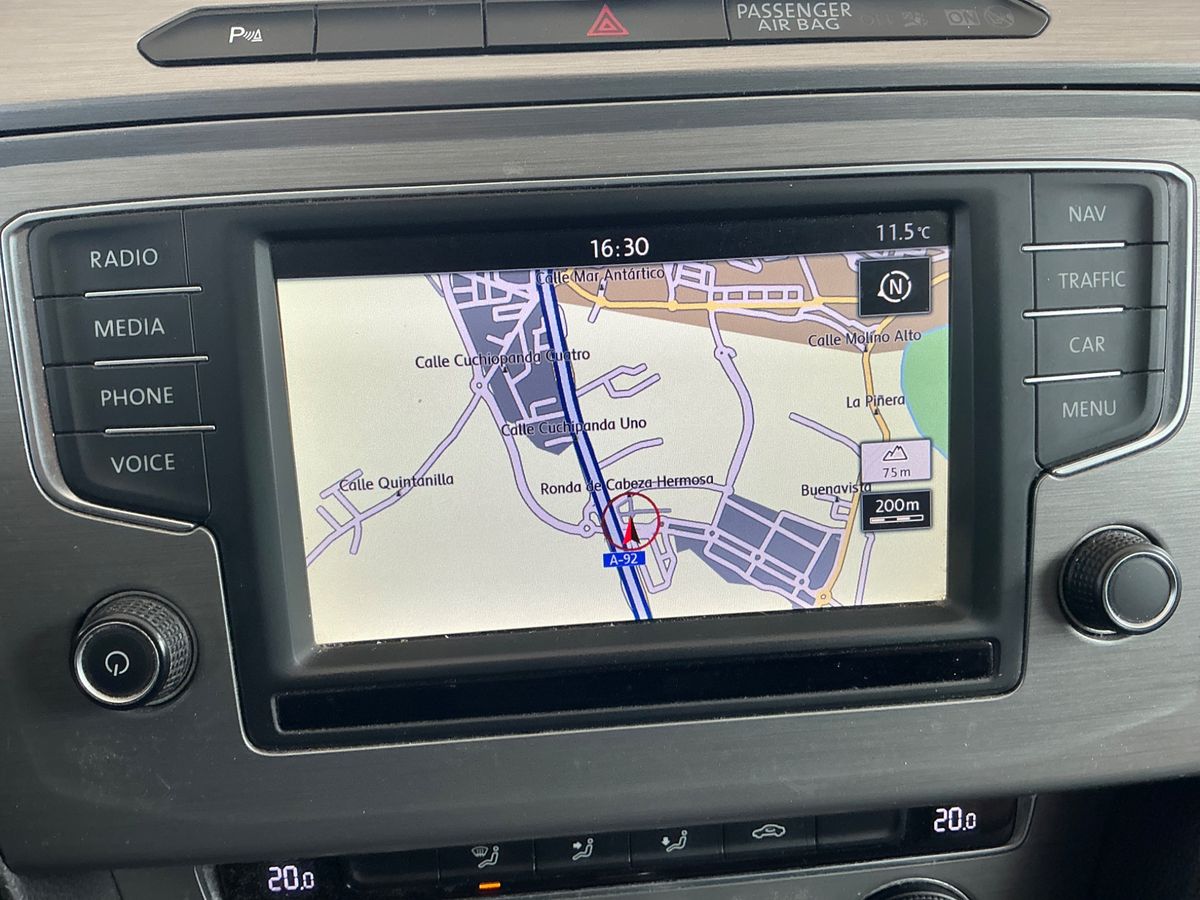 Volkswagen Passat 2015 — photo 24