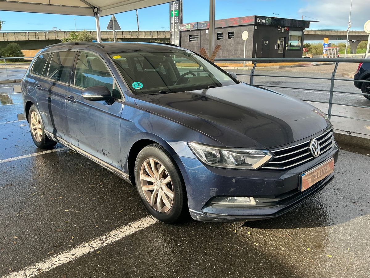Volkswagen Passat 2015 — photo 13