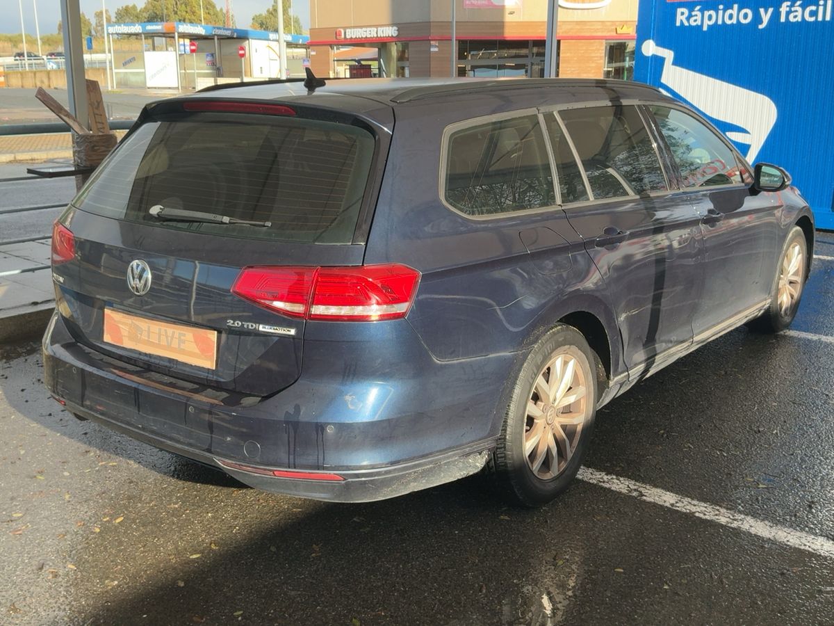 Volkswagen Passat 2015 — photo 9
