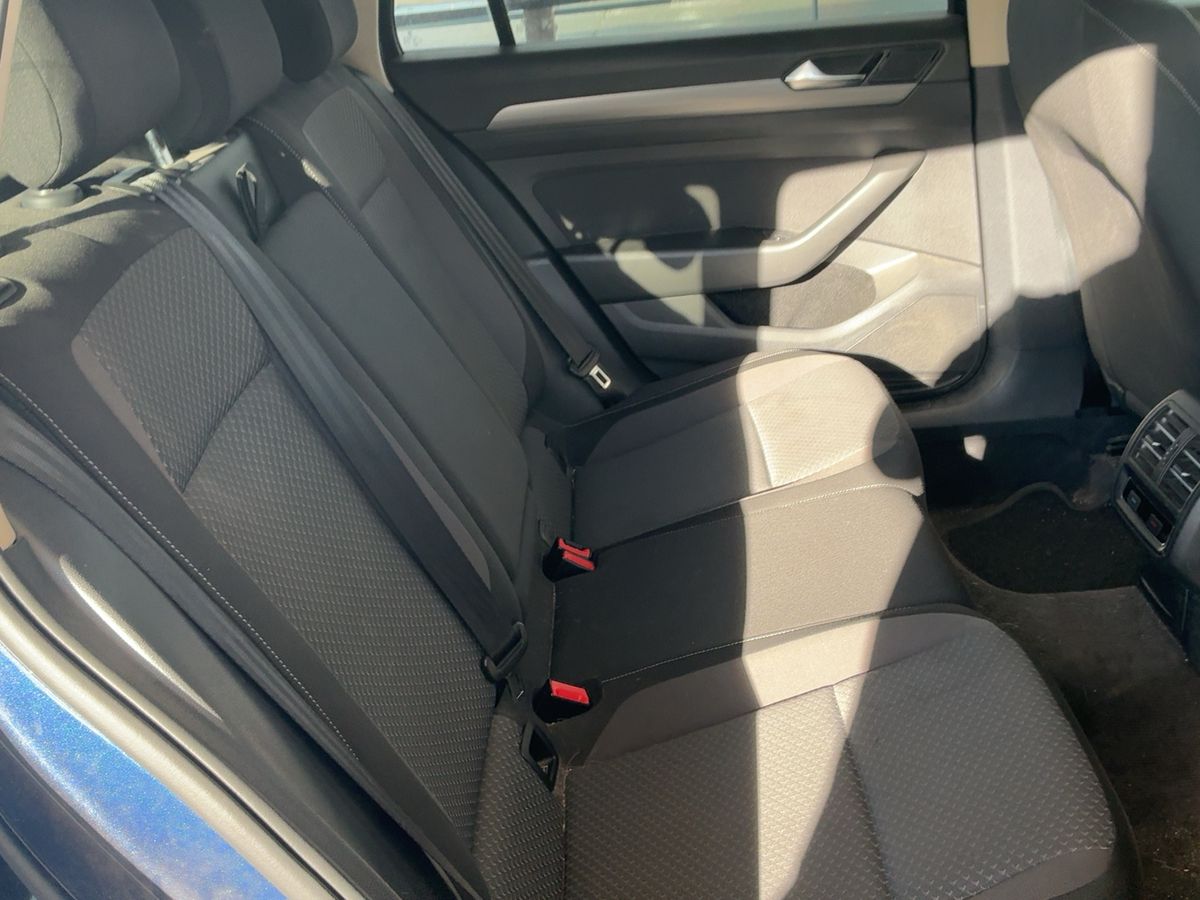 Volkswagen Passat 2015 — photo 20