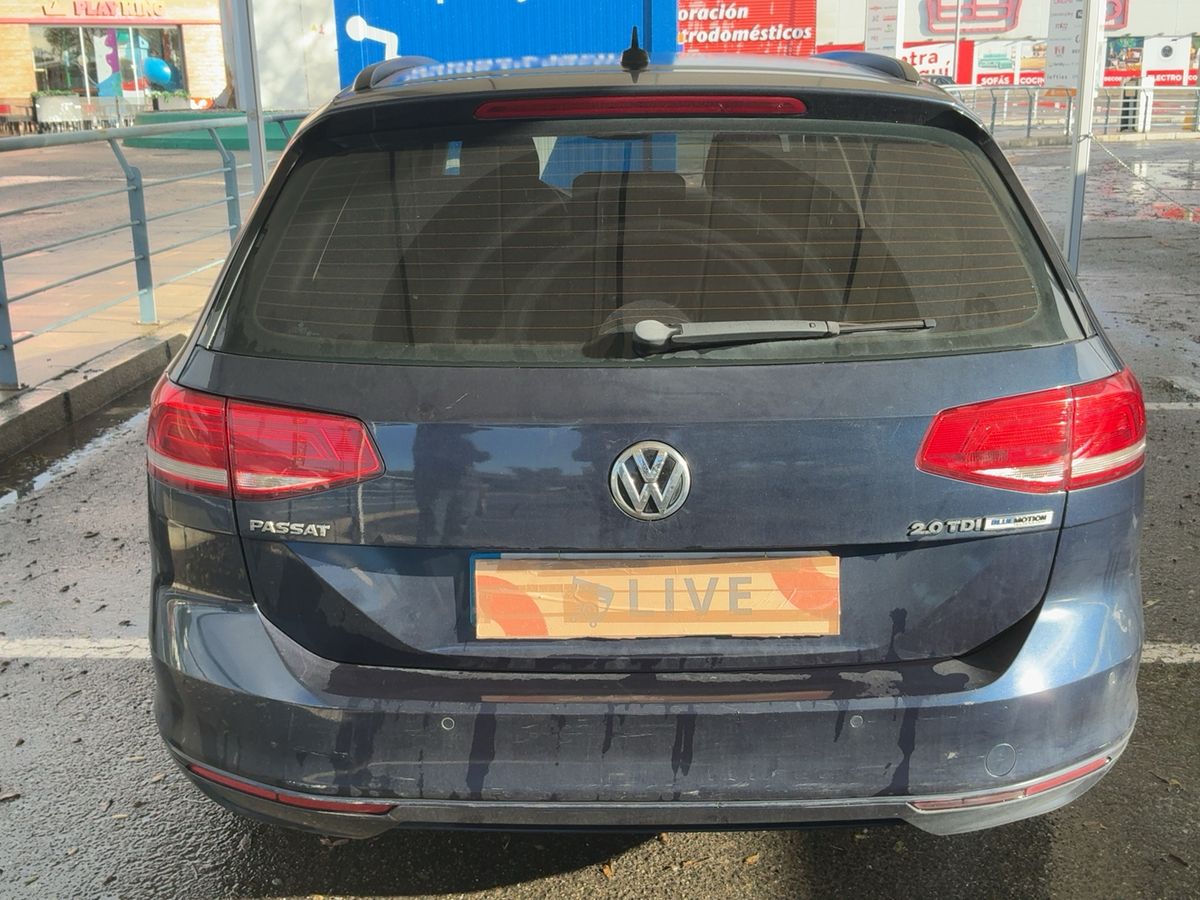Volkswagen Passat 2015 — photo 8