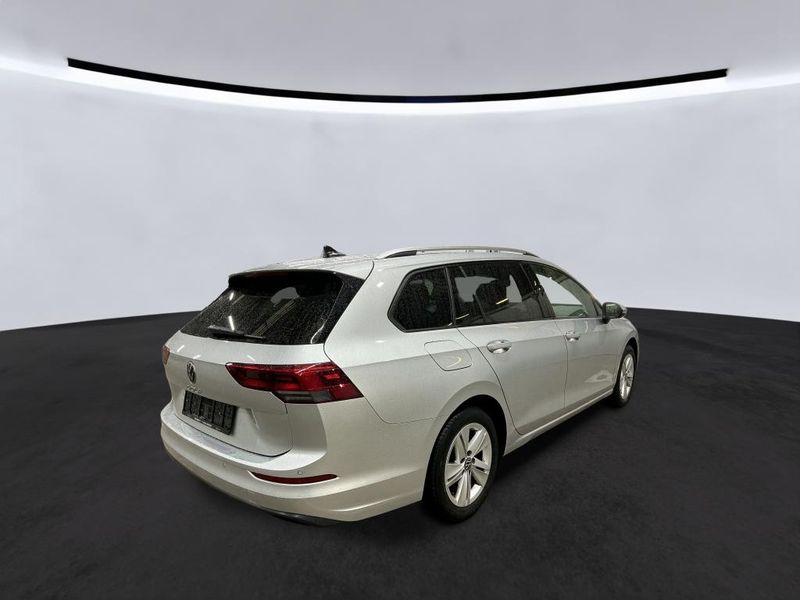 Volkswagen Golf VIII 2.0 TDI Life — zdjęcie 15