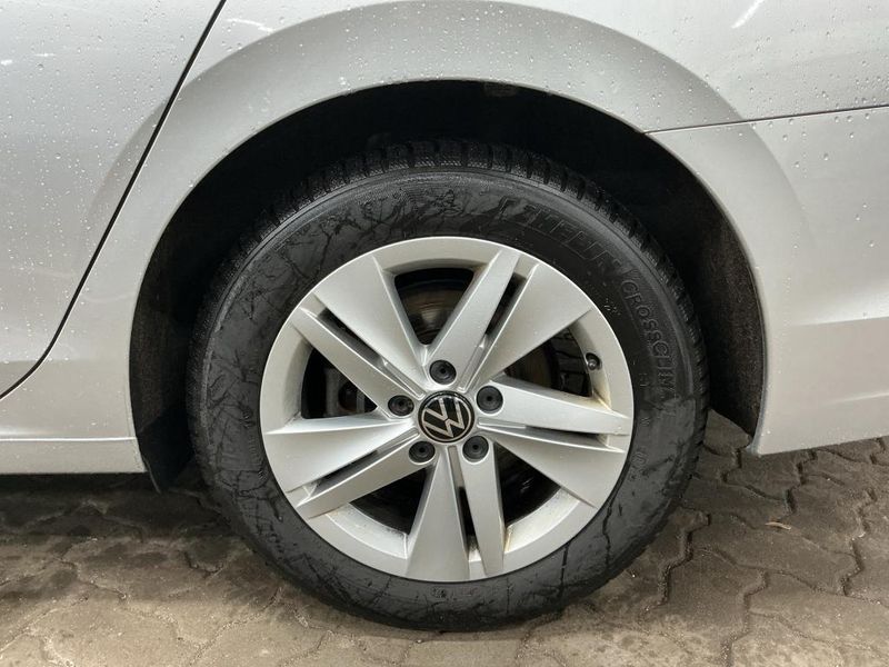 Volkswagen Golf VIII 2.0 TDI Life — zdjęcie 25