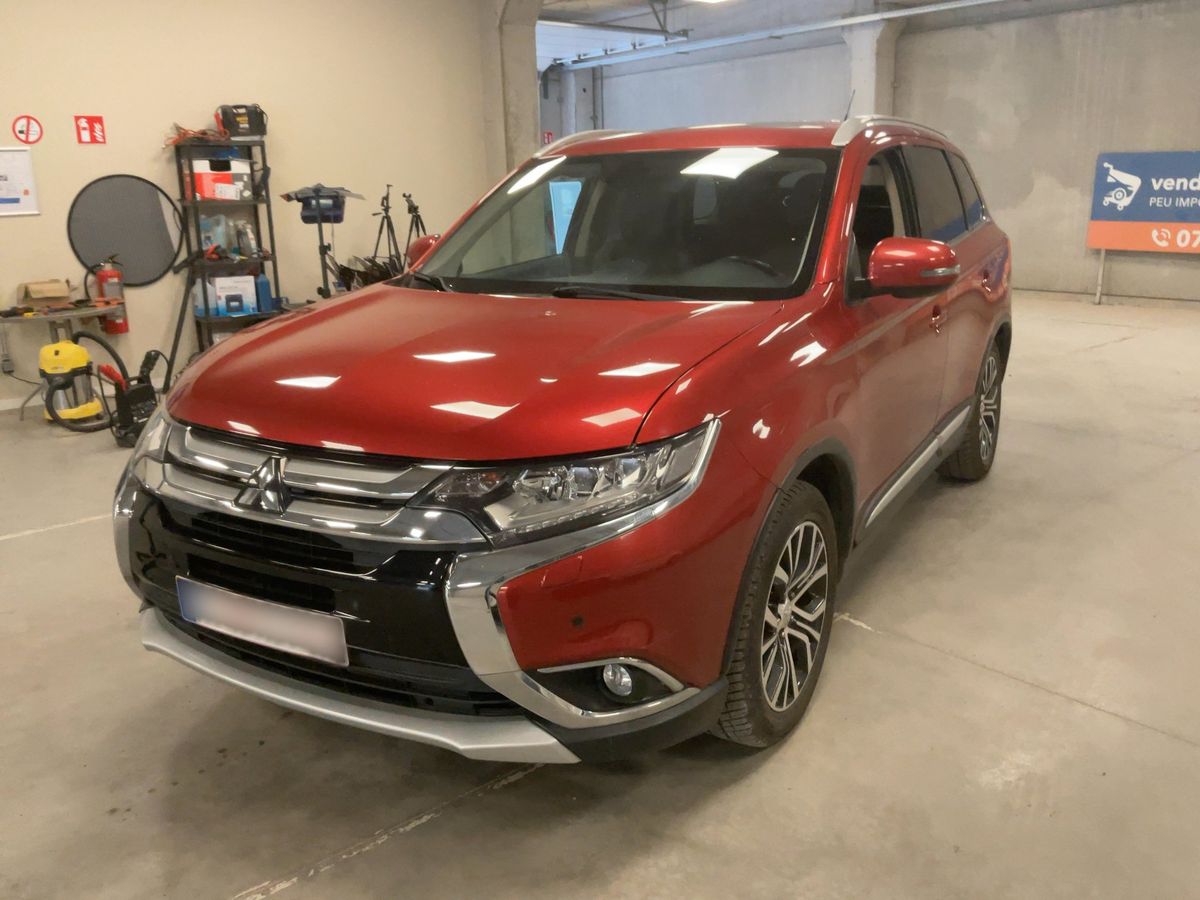 Mitsubishi Outlander 2016 — photo 1