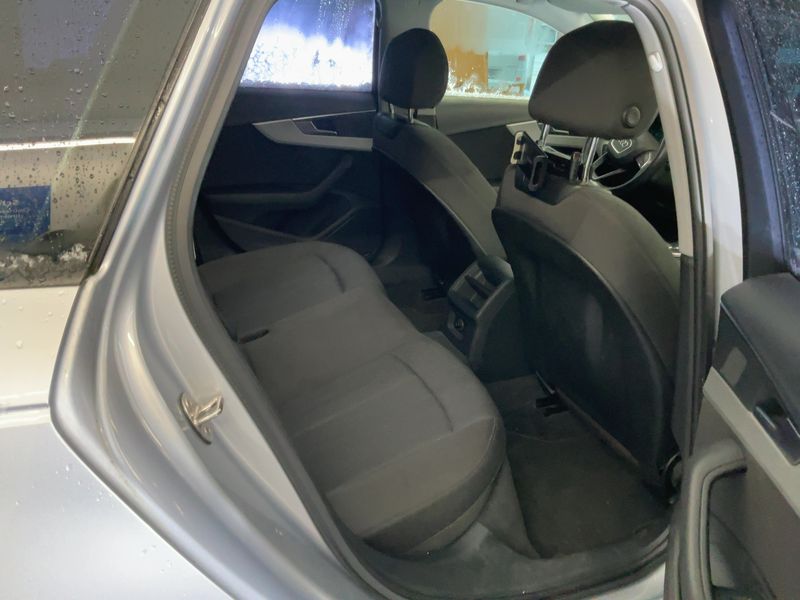 Audi A4 40 TFSI — zdjęcie 14