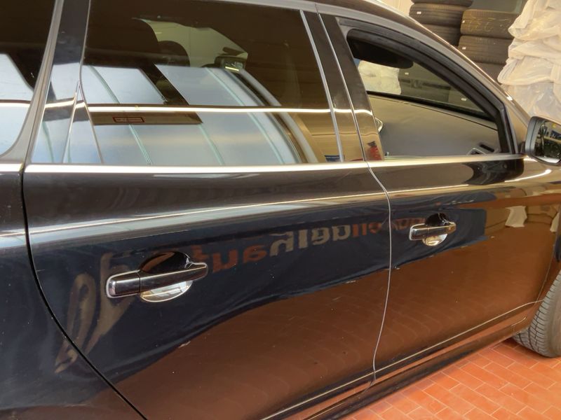 Volvo XC60 2.4 D5 Summum AWD — zdjęcie 7