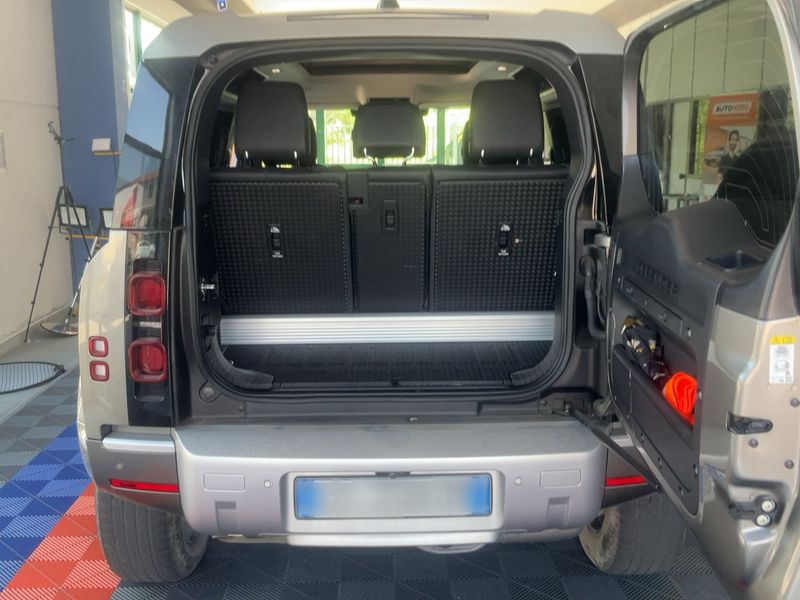 Land Rover Defender D250 Mild-Hybrid 90 XS Edition — zdjęcie 10