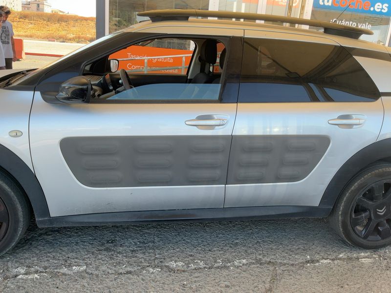 Citroen C4 Cactus 1.6 e-HDi Shine — zdjęcie 4