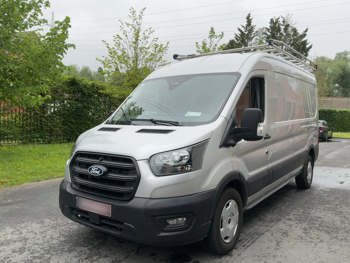 Ford Transit 2024 — photo 1