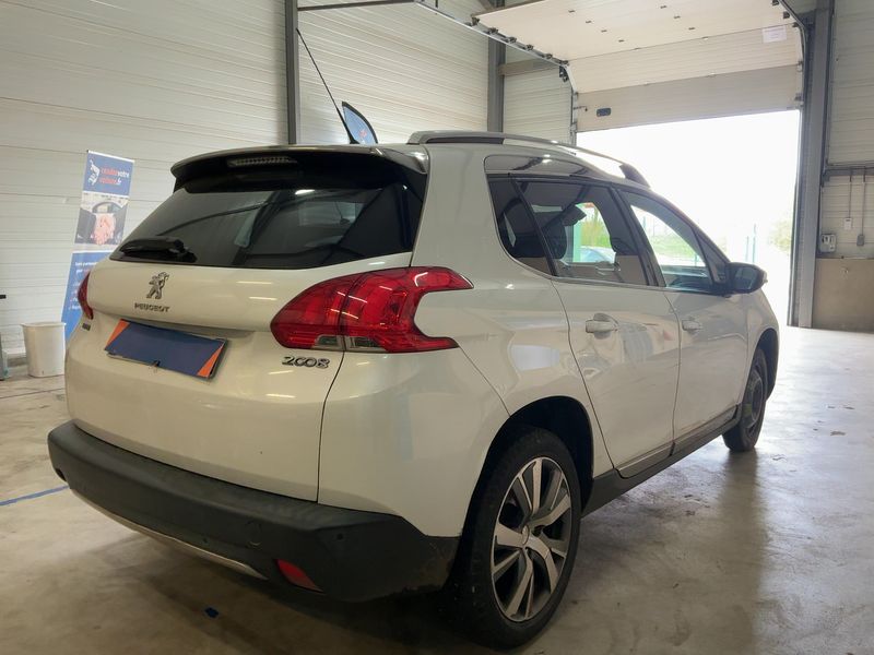 Peugeot 2008 1.6 Blue-HDi Allure — zdjęcie 6