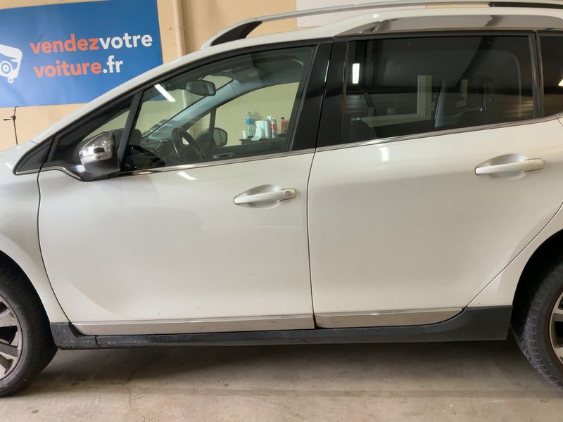 Peugeot 2008 1.6 Blue-HDi Allure — zdjęcie 4