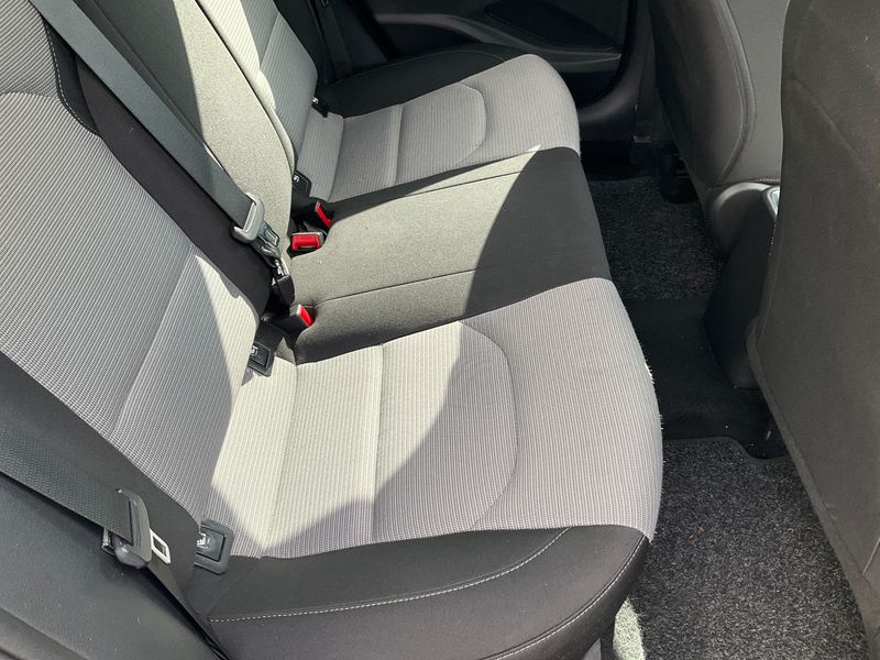 Hyundai i30 1.4 Select 2018 – снимка 19