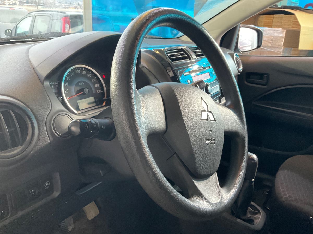 Mitsubishi Space 2013 — photo 39