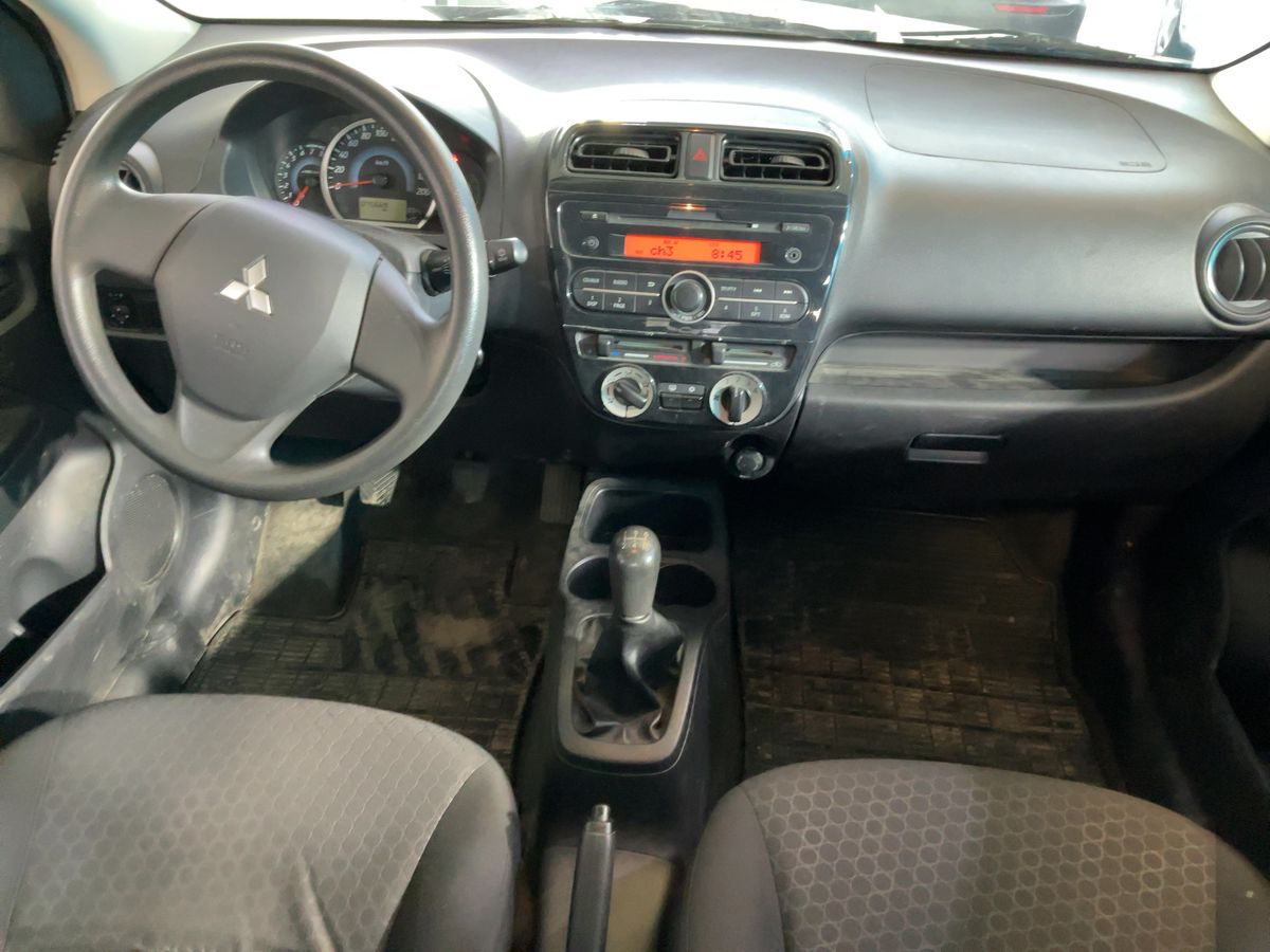 Mitsubishi Space 2013 — photo 19