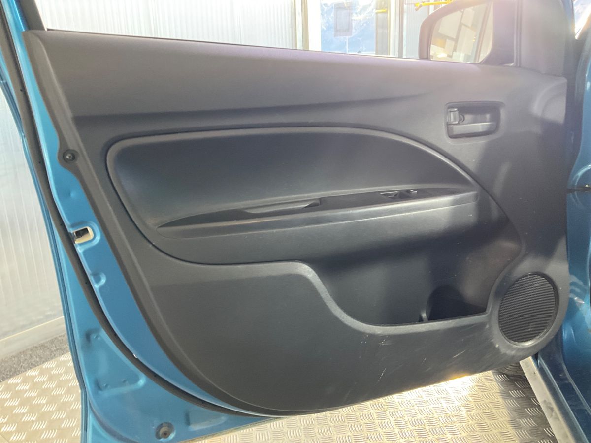 Mitsubishi Space 2013 — photo 37