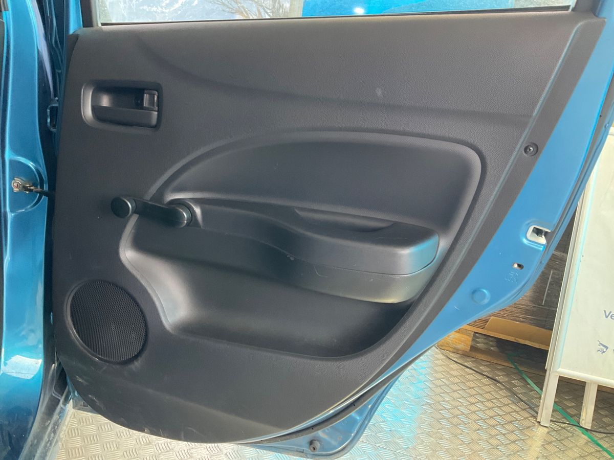 Mitsubishi Space 2013 — photo 33