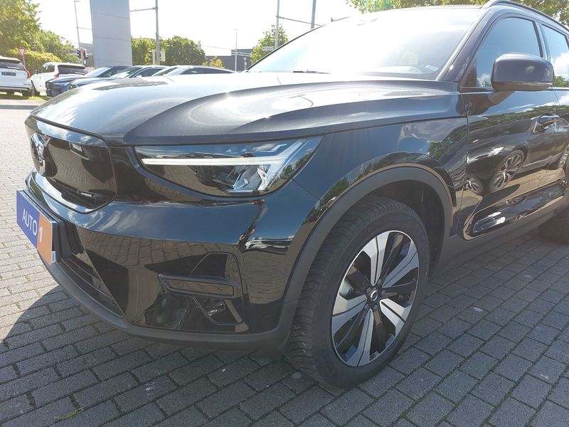 Volvo XC40 Recharge 170 kW Plus 2WD — zdjęcie 2