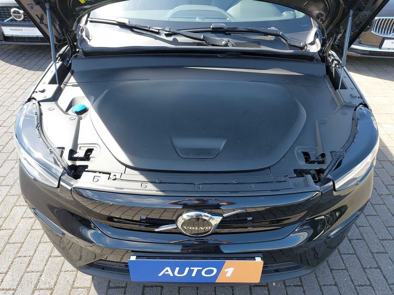 Volvo XC40 Recharge 170 kW Plus 2WD — zdjęcie 8