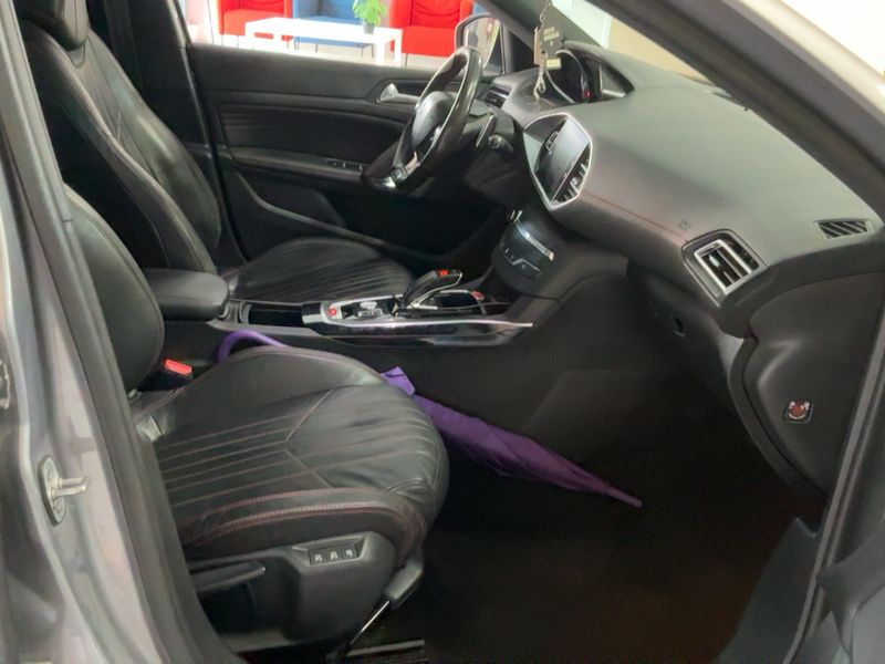 Peugeot 308 1.2 e-THP GT Line — zdjęcie 11