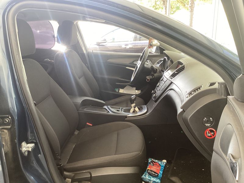 Opel Insignia Sports Tourer 2.0 CDTI Edition 2010 – снимка 3