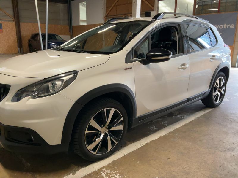 Peugeot 2008 1.6 Blue-HDi GT Line — zdjęcie 2