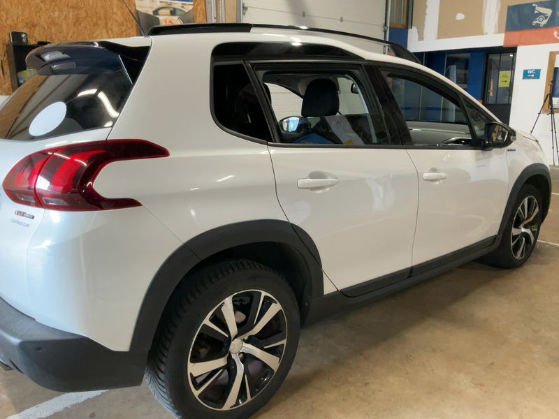 Peugeot 2008 1.6 Blue-HDi GT Line — zdjęcie 6