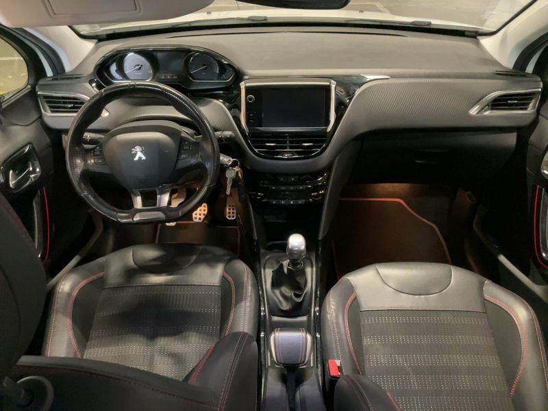 Peugeot 2008 1.6 Blue-HDi GT Line — zdjęcie 12